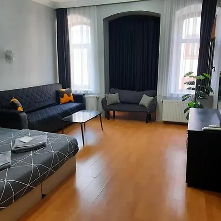 Nana Taksim Apartman