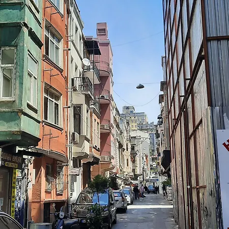 Nana Taksim * איסטמבול